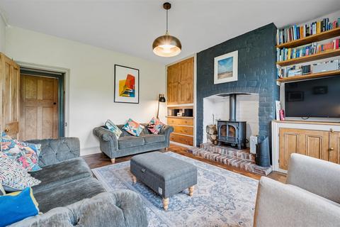 11 Hope Road, Edale, Hope Valley, S33 7ZF