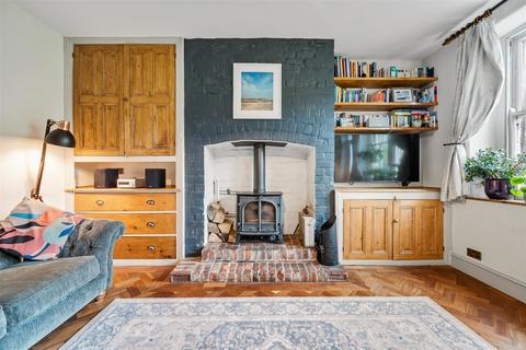 11 Hope Road, Edale, Hope Valley, S33 7ZF