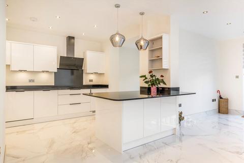 undefined, Poulett Gardens, Twickenham TW1