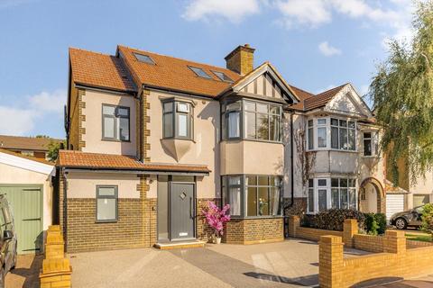 Poulett Gardens, Twickenham TW1
