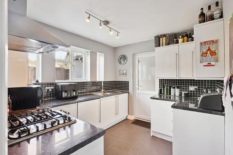 2 bedroom maisonette for sale, Collier Close, Epsom, KT19