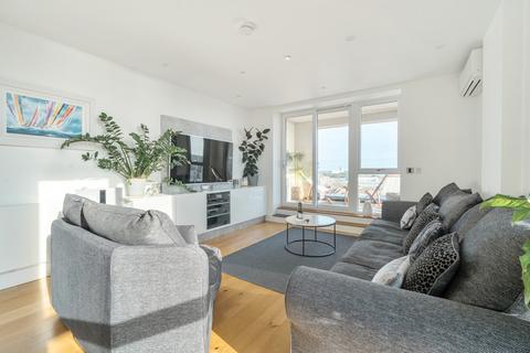 3 bedroom penthouse for sale, Maritime Walk, Ocean Village, Southampton, Hampshire, SO14