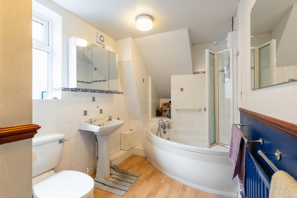 Bathroom-1.jpg