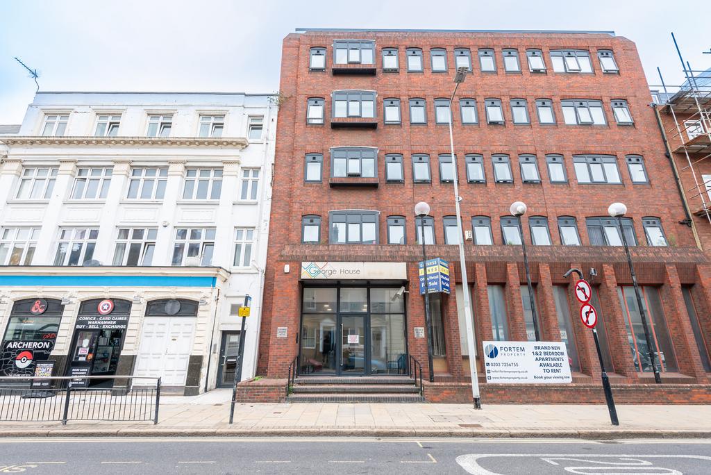 2 bedroom flat for sale
