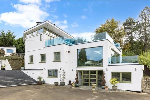 undefined, Cleeve Hill, Cheltenham, Gloucestershire, GL52