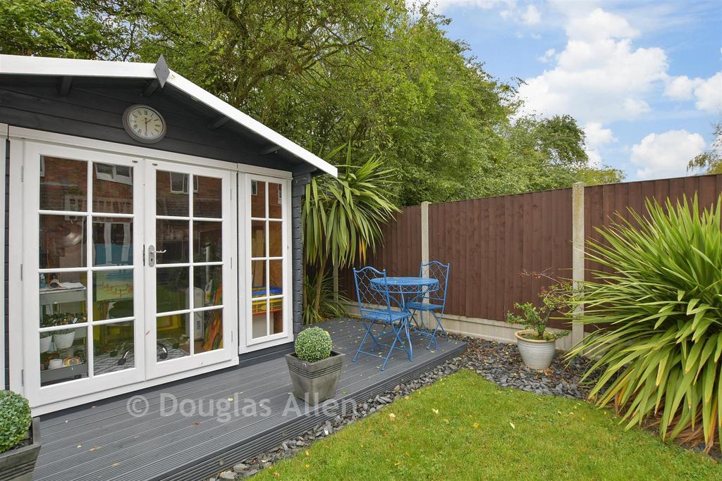 Workshop/Outbuildings