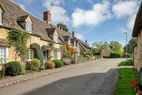 4 bedroom cottage for sale, Top Street, Exton
