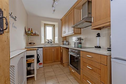 3 bedroom end of terrace house for sale, Cressbrook, Buxton