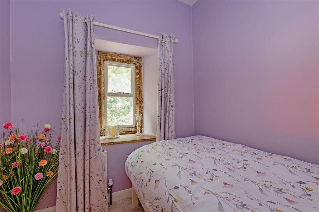 Bedroom 3-1.jpg