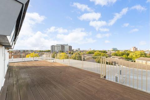 2 bedroom flat for sale, Lillie Road, Fulham, London