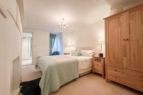 undefined, Montpellier, Cheltenham GL50 1UL
