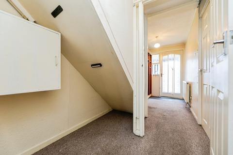 16 Foster Way, High Green, Sheffield, S35 4NE