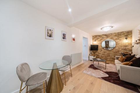 Upper Richmond Road, Putney, London, SW15