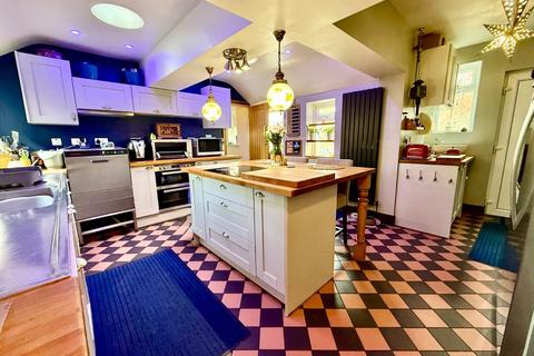 15 bedroom property for sale, Marshall Avenue, Bridlington, East Yorkshire, YO15