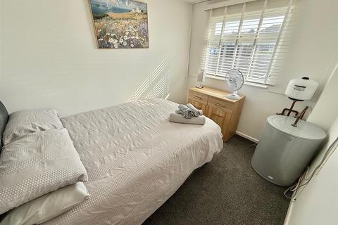 2 bedroom chalet for sale, Beach Road, Scratby