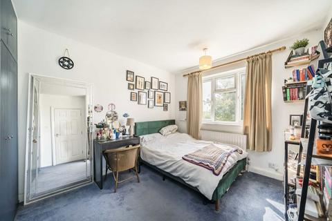 undefined, Norbury Cross, London