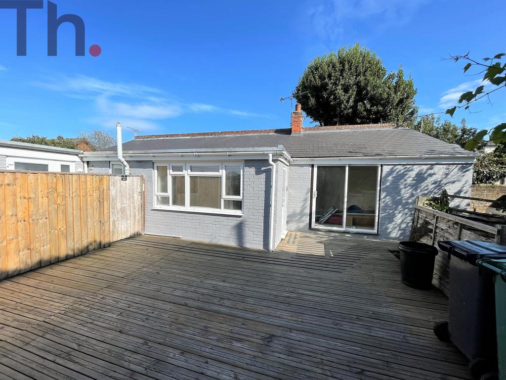 Bungalow 1 Front