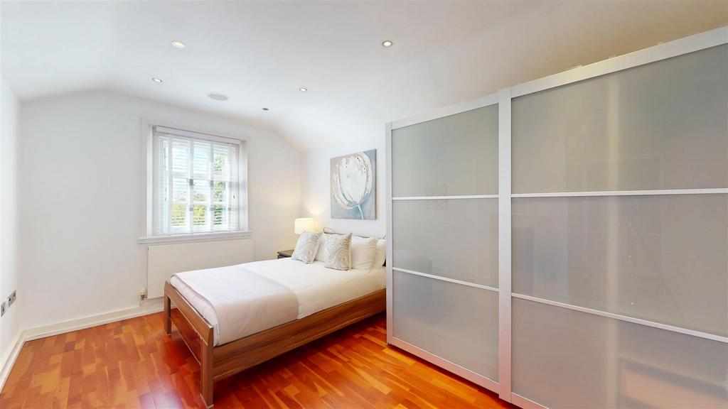The Woodlands, Flat 7 Bedroom Two .jpg