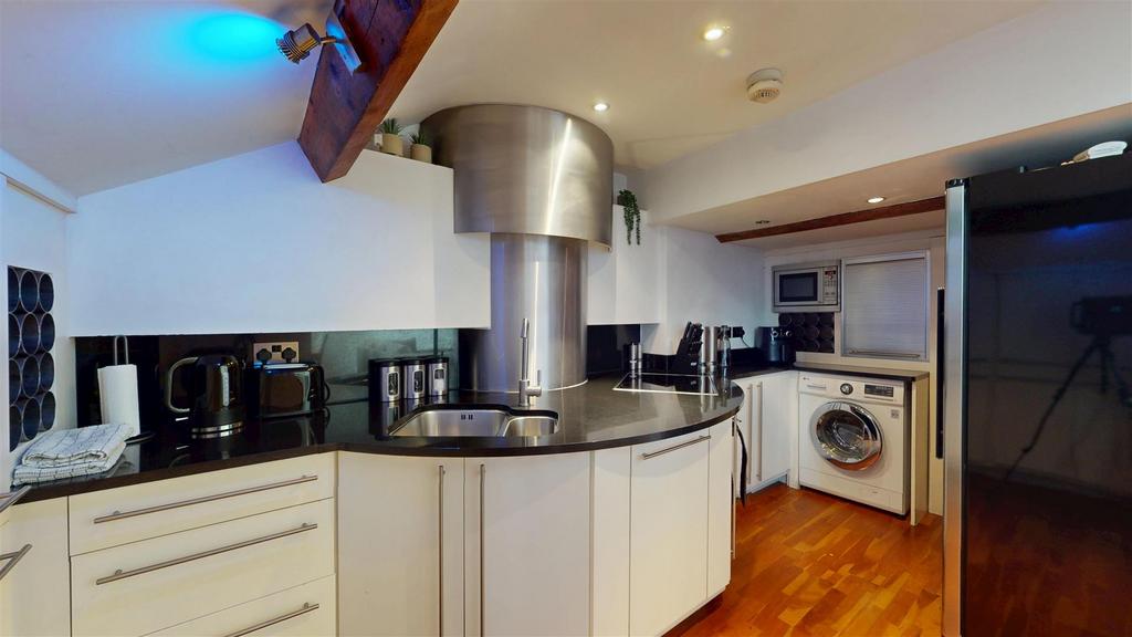 The Woodlands, Flat 7 Kitchen.jpg