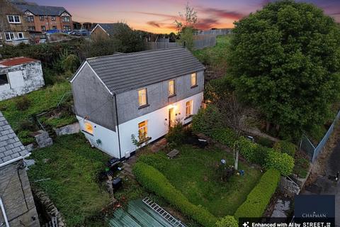 4 bedroom detached house for sale, High Street, Tonyrefail, CF39