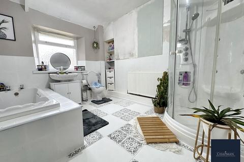 4 bedroom detached house for sale, High Street, Tonyrefail, CF39