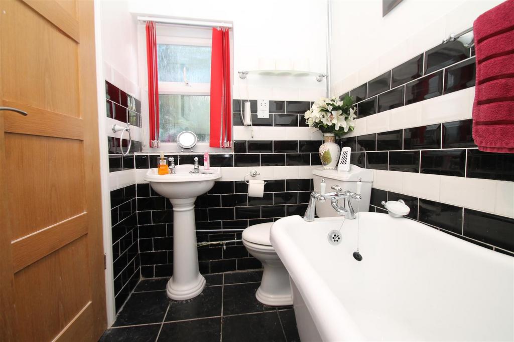 Ground floor bathroom