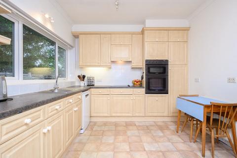 undefined, York Road, Weybridge, KT13