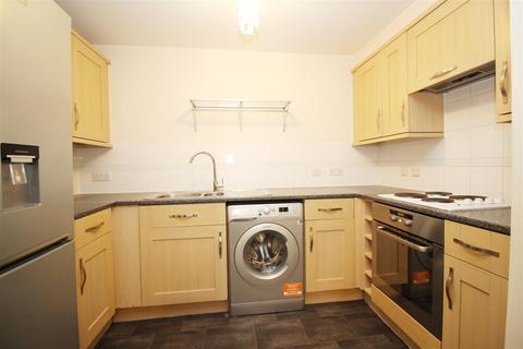 2 bedroom flat to rent, Howlands Court, Commonwealth Drive, Crawley, West Sussex. RH10 1AW