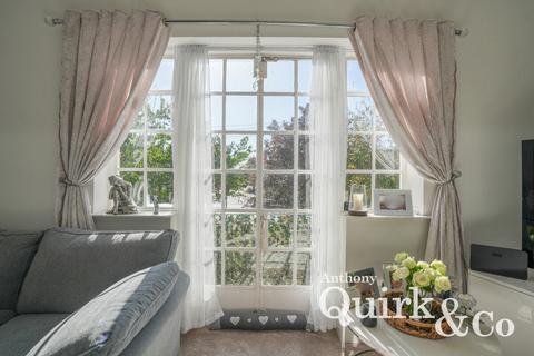 undefined, Canvey Road, Canvey Island, SS8
