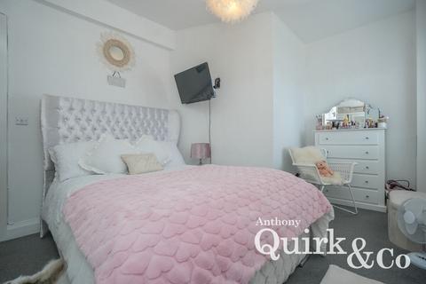 undefined, Canvey Road, Canvey Island, SS8