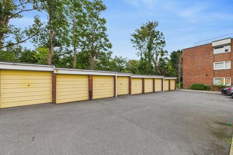 21 Penrith Close, Beckenham, BR3 5UF