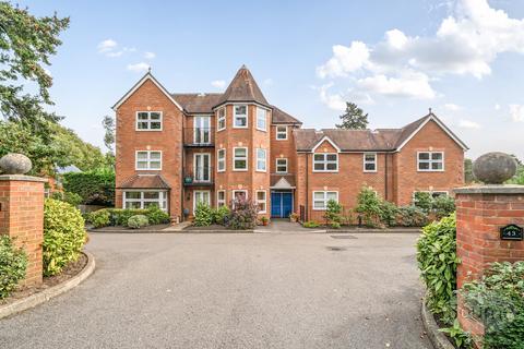 2 bedroom apartment for sale, Frensham Road, Lower Bourne, Farnham, Surrey, GU10