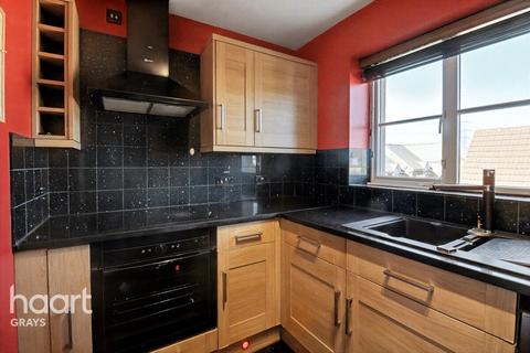 3 bedroom flat for sale, Sewell Close, Grays