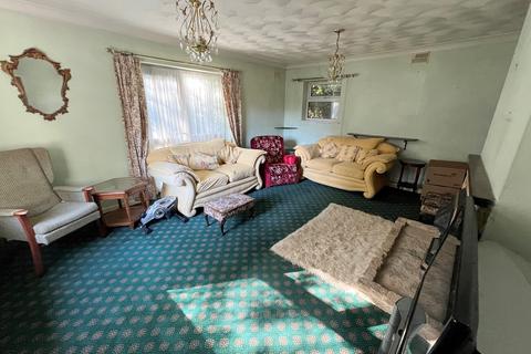 undefined, Silver Street, Hordle, Lymington, Hampshire. SO41 0FN
