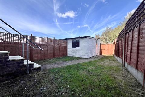 3 bedroom end of terrace house for sale, Hinton Road, Carisbrooke
