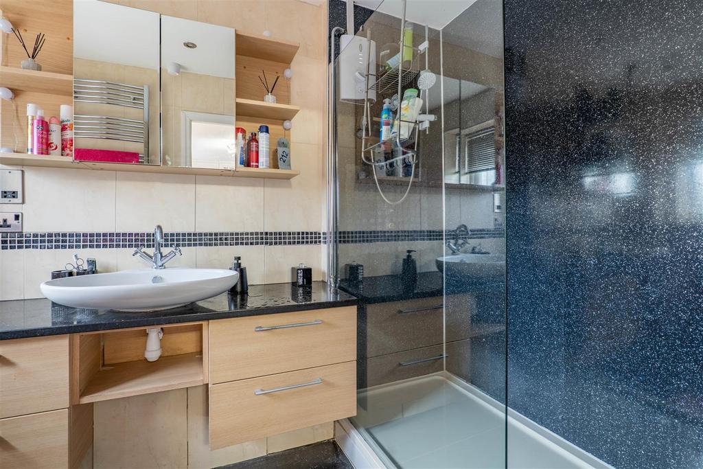 Master Bedroom Ensuite