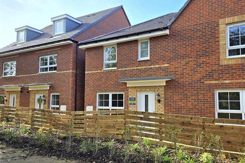 undefined, Bond Gardens, Stourport on Severn