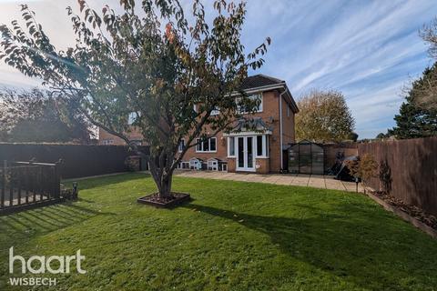 4 bedroom detached house for sale, Coppins Court, Wisbech