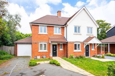 undefined, Victoria Mews, GU4, Chilworth, GUILDFORD, GU4