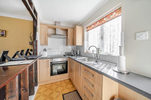 undefined, Elizabeth Way, Essex CB10