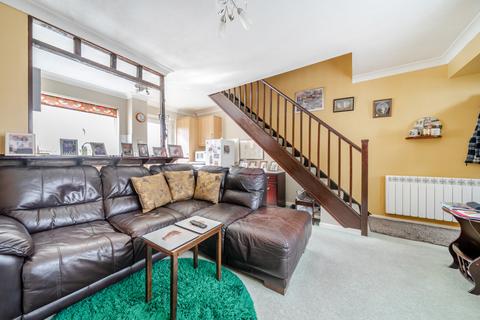 undefined, Elizabeth Way, Essex CB10