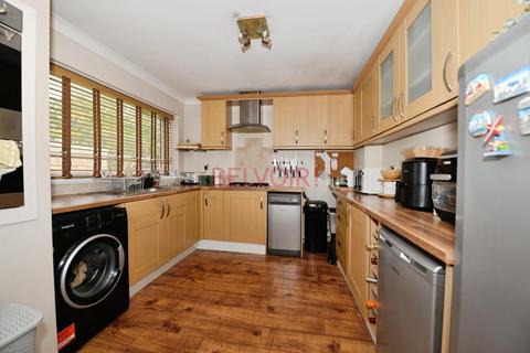 14 Archers Close, Calmore, Southampton, SO40 2TJ