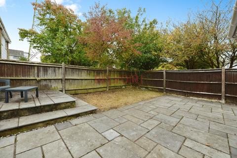 14 Archers Close, Calmore, Southampton, SO40 2TJ