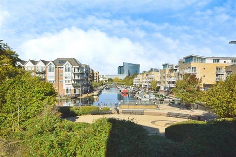 Dorey House, Brentford Lock