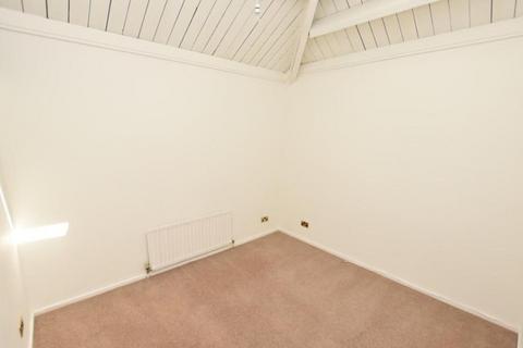 2 bedroom flat to rent, Brakspear Mews,  Henley On Thames,  RG9
