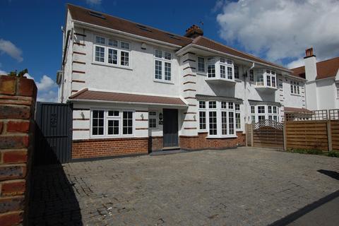 undefined, Avondale Road, BROMLEY, BR1