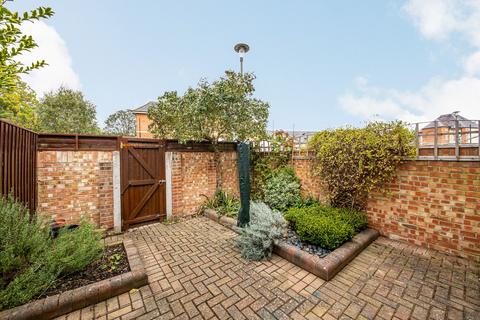 3 bedroom terraced house for sale, St. Helens Court, Abingdon OX14