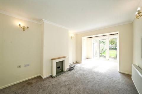 8 Brooklands Road, Albrighton, Wolverhampton, WV7 3DW