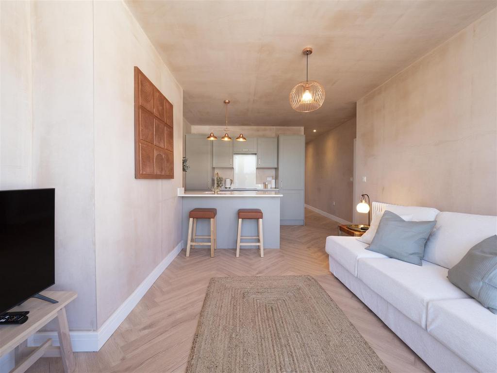 2 Southwood-Flat3-02 Small.jpg