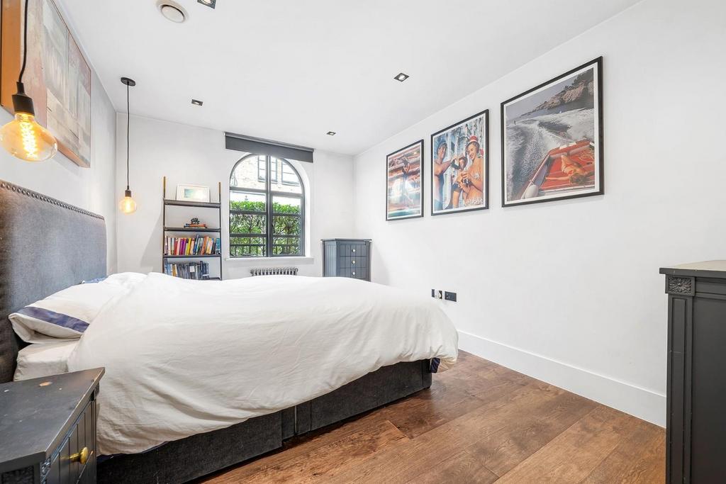 Bedroom.JPG